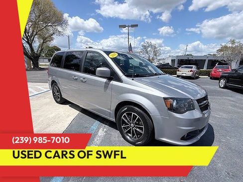 Used 2018 Dodge Grand Caravan SE FWD image 1