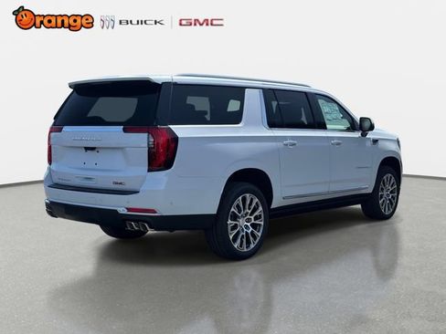 New 2026 GMC Yukon XL Denali w/ Denali Reserve Package AWD/4WD image 3