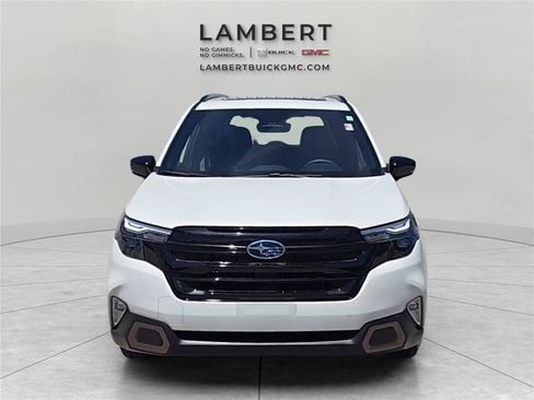 Used 2025 Subaru Forester Sport AWD/4WD image 8