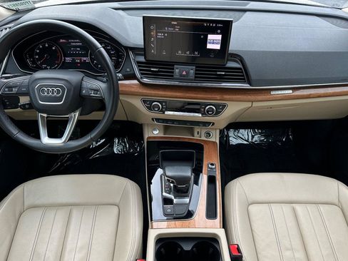 Used 2023 Audi Q5 Premium image 12