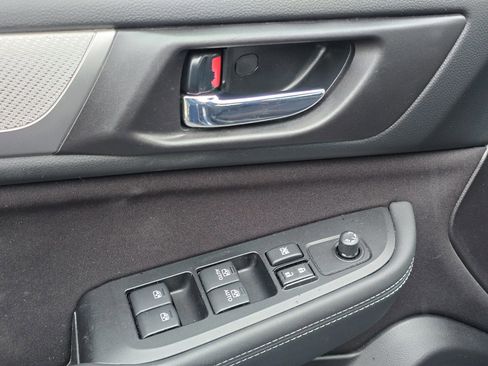 Used 2017 Subaru Legacy 2.5i Premium image 32