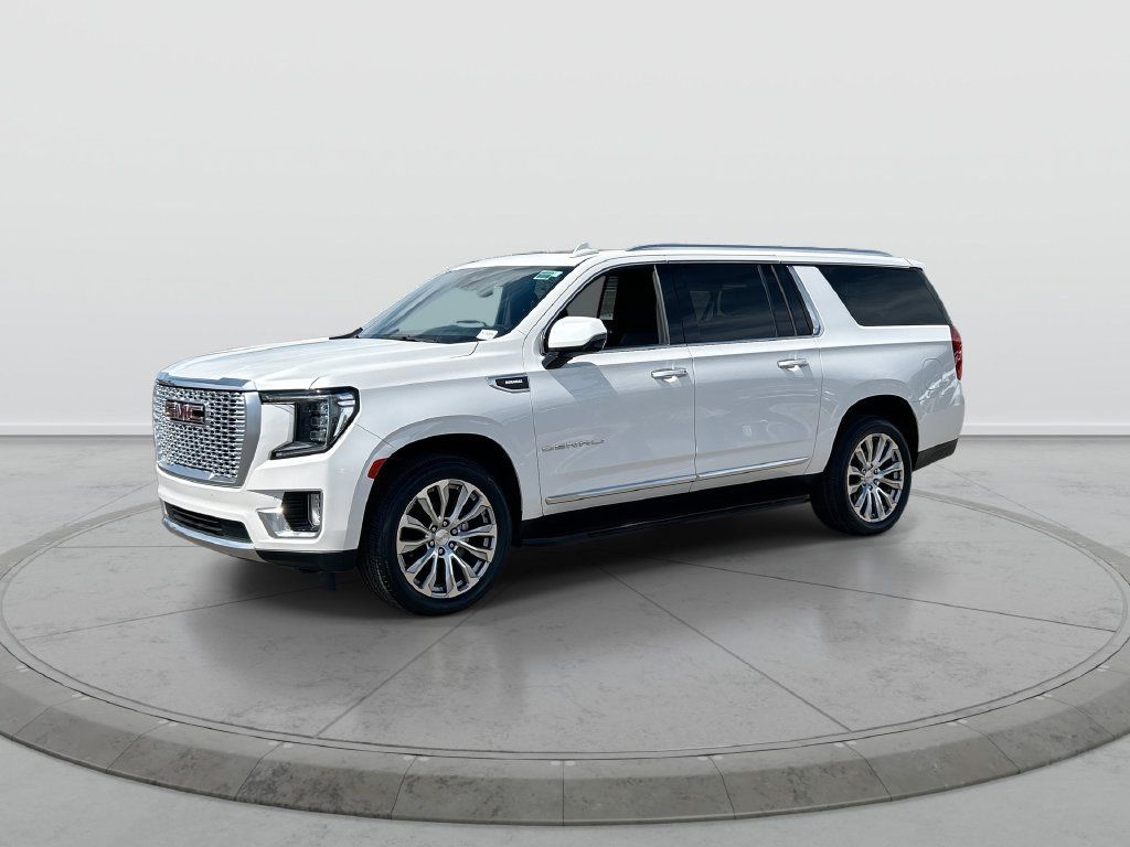 Used 2023 GMC Yukon XL Denali RWD image 4