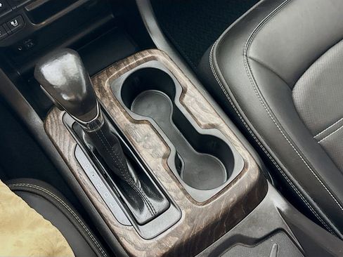 Used 2022 GMC Canyon Denali AWD/4WD image 19