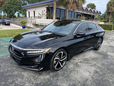 Used 2022 Honda Accord Sport image 2