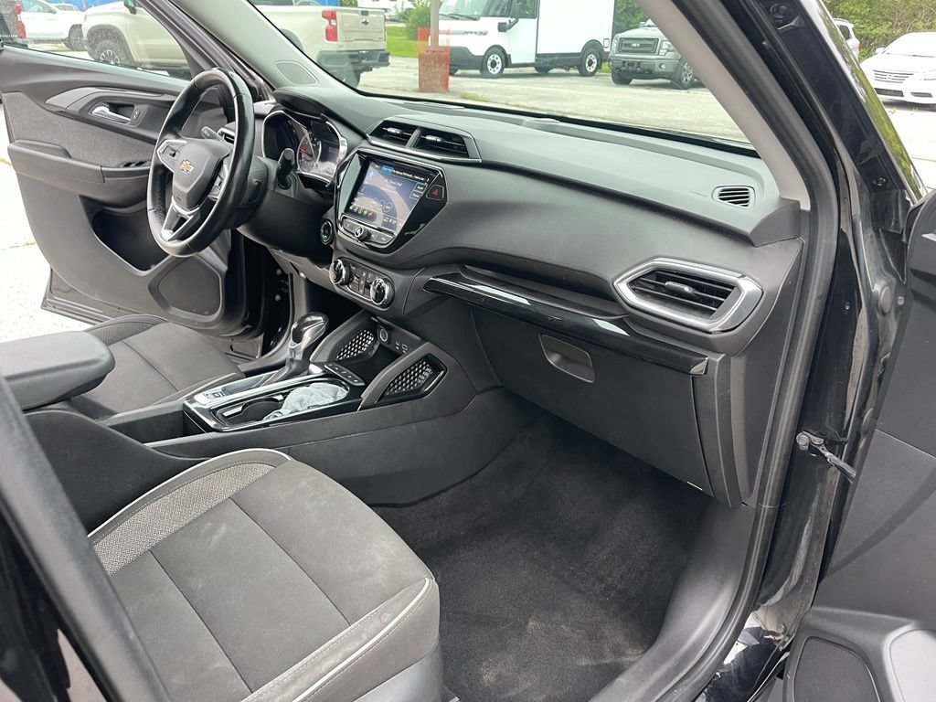 Used 2021 Chevrolet TrailBlazer LT w/ Sun and Liftgate Package FWD image 19