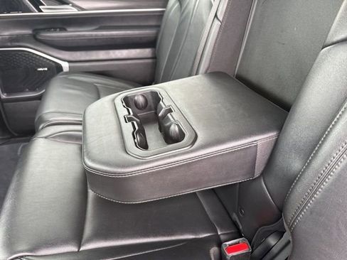 Used 2023 Jeep Wagoneer L Series II image 38