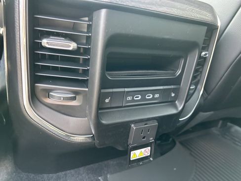 New 2026 RAM 1500 Laramie AWD/4WD image 31