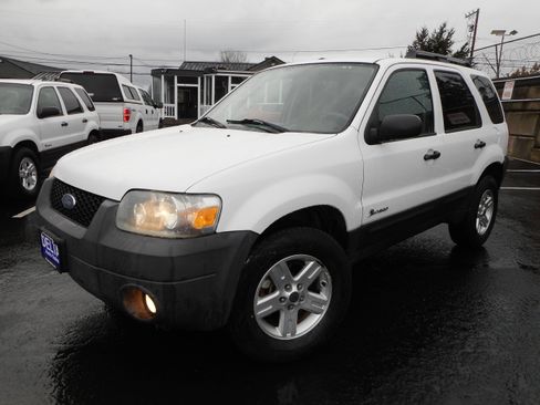 Used 2007 Ford Escape 4WD Hybrid image 4