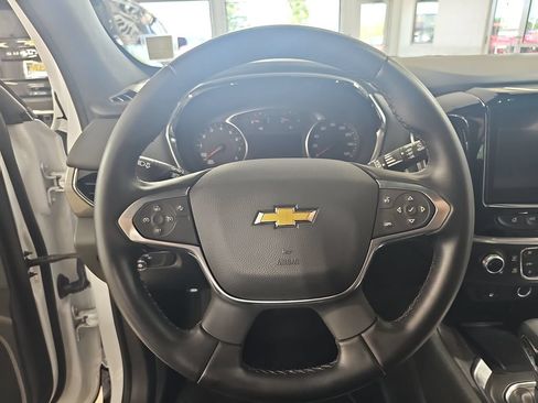 Certified 2023 Chevrolet Traverse LT FWD image 25