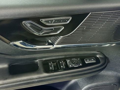 Used 2022 Lincoln Corsair AWD w/ Premium Package image 18