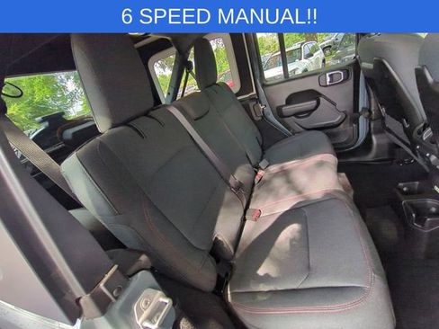 Used 2024 Jeep Wrangler Unlimited Rubicon w/ Technology Group AWD/4WD image 33