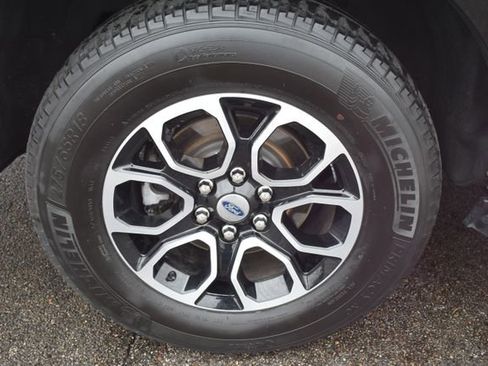 Used 2024 Ford Expedition XLT image 57