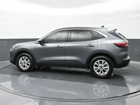 Used 2024 Ford Escape Active AWD/4WD image 3