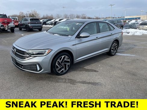 Certified 2022 Volkswagen Jetta SEL image 3