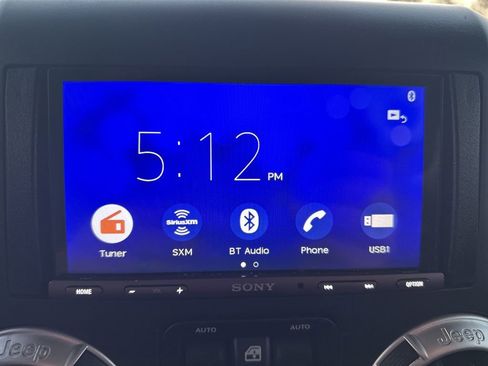 Used 2018 Jeep Wrangler Unlimited Sahara w/ Connectivity Group image 21