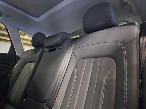 Used 2023 Audi Q5 2.0T Premium w/ Convenience Package image 19