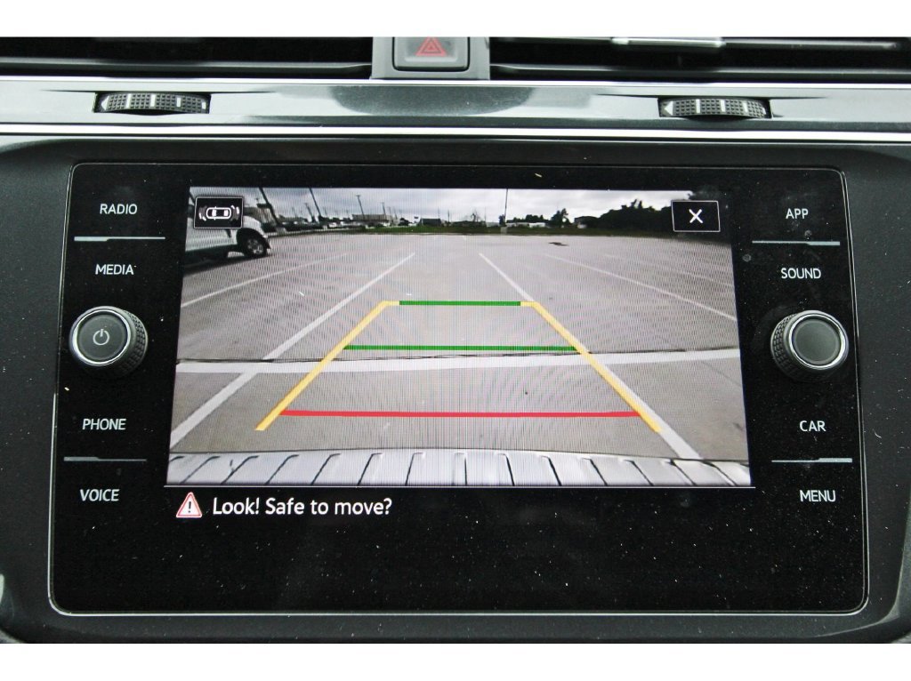 Used 2022 Volkswagen Tiguan SE R-Line FWD image 29