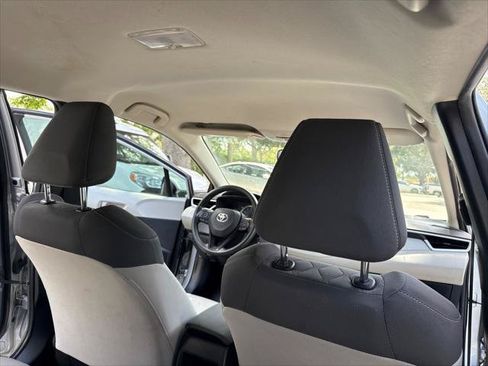 Used 2022 Toyota Corolla LE FWD image 14