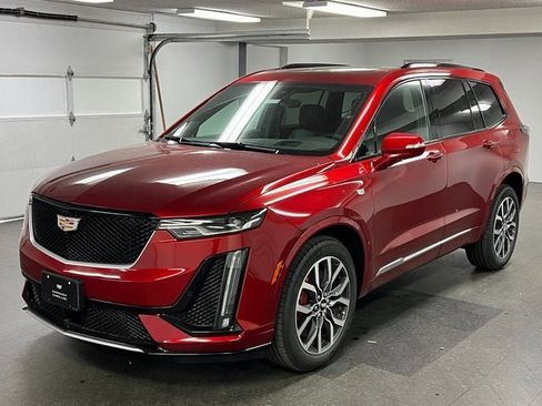 New 2025 Cadillac XT6 Sport w/ Technology Package image 1