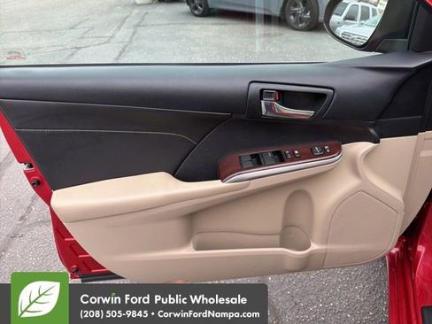 Used 2014 Toyota Camry XLE w/ Leather Package image 13