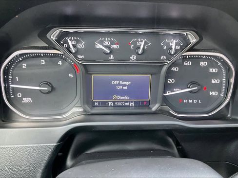 Used 2022 GMC Sierra 2500 AT4 image 21