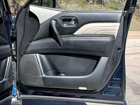 Used 2019 INFINITI QX80 Limited w/ All-Season Package AWD/4WD image 29