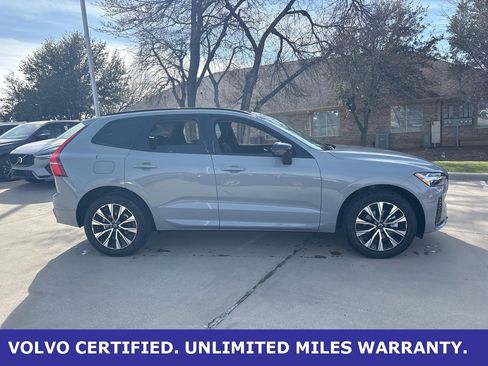 Certified 2025 Volvo XC60 B5 Core image 4