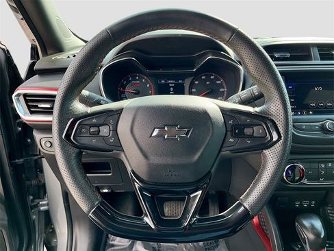 Used 2023 Chevrolet TrailBlazer RS image 11
