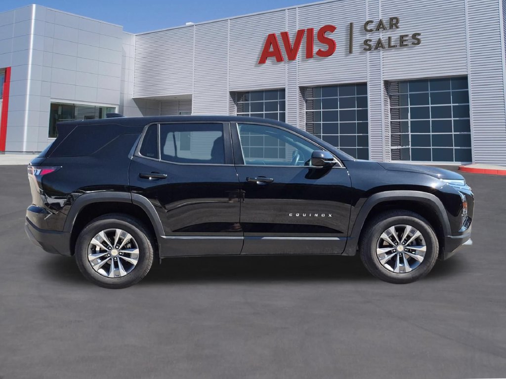 Used 2026 Chevrolet Equinox LT FWD image 5