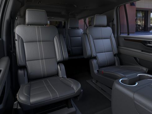 New 2026 Chevrolet Suburban High Country AWD/4WD image 17