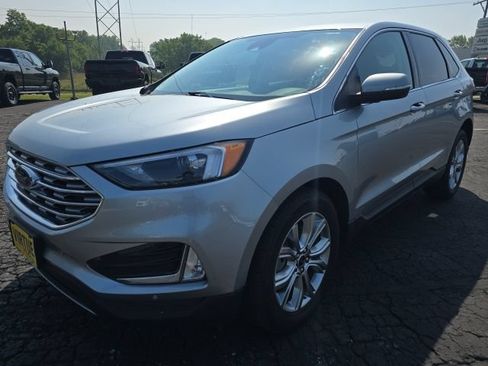 Used 2024 Ford Edge Titanium AWD/4WD image 3