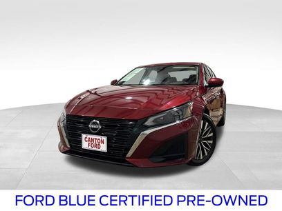 Used 2023 Nissan Altima 2.5 SV w/ SV Premium Package