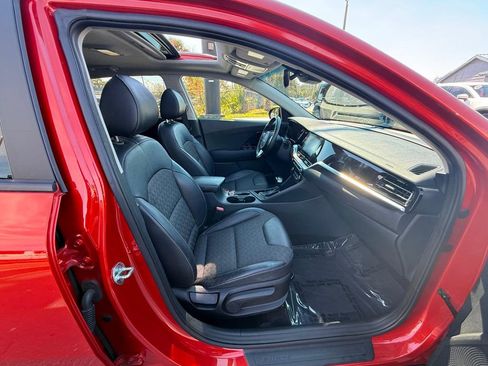 Used 2022 Kia Niro LXS image 33