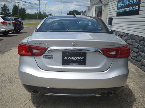 Used 2017 Nissan Maxima Platinum FWD image 4