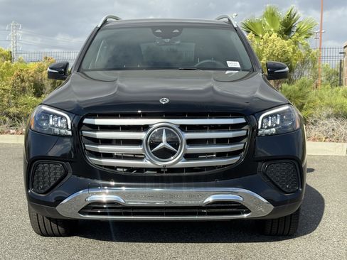 New 2025 Mercedes-Benz GLS 450 4MATIC image 5