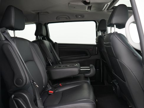 Used 2023 Honda Odyssey Touring image 12