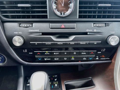 Used 2022 Lexus RX 450h AWD w/ Premium Package image 33