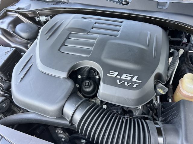Used 2020 Dodge Charger SXT RWD image 31