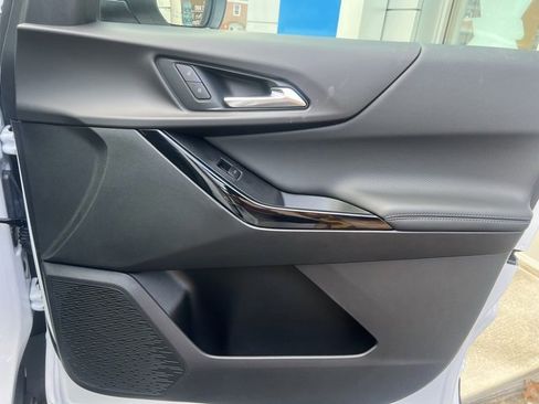 New 2026 Chevrolet Equinox LT w/ Convenience Package II image 25