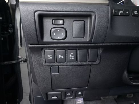 Used 2017 Lexus ES 350 w/ Luxury Package FWD image 26