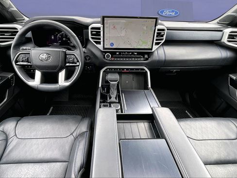 Used 2025 Toyota Sequoia Platinum AWD/4WD image 7