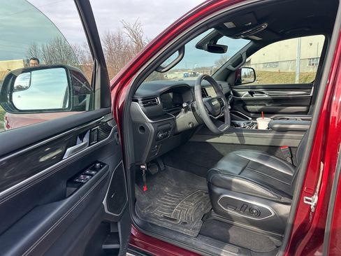 Used 2022 Jeep Wagoneer Series I image 8