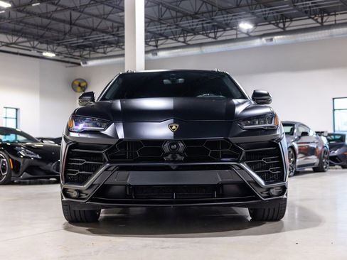Used 2022 Lamborghini Urus AWD/4WD image 2