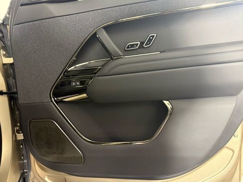 New 2025 Land Rover Range Rover Sport Autobiography AWD/4WD image 32