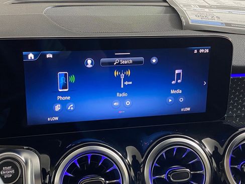 New 2025 Mercedes-Benz GLB 250 4MATIC image 25