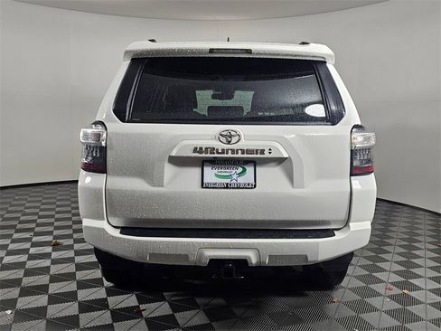 Used 2022 Toyota 4Runner SR5 Premium w/ Moonroof Package image 6