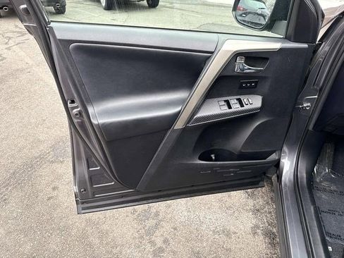 Used 2015 Toyota RAV4 Limited w/ Technology Package image 13