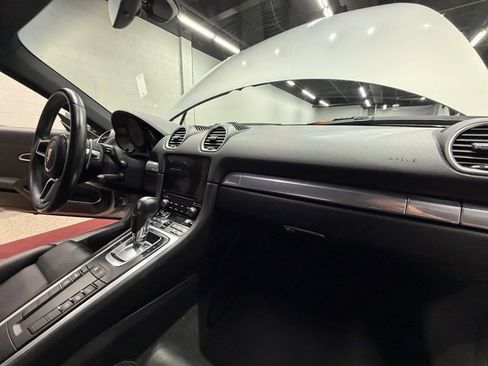Used 2019 Porsche 718 Cayman RWD image 42