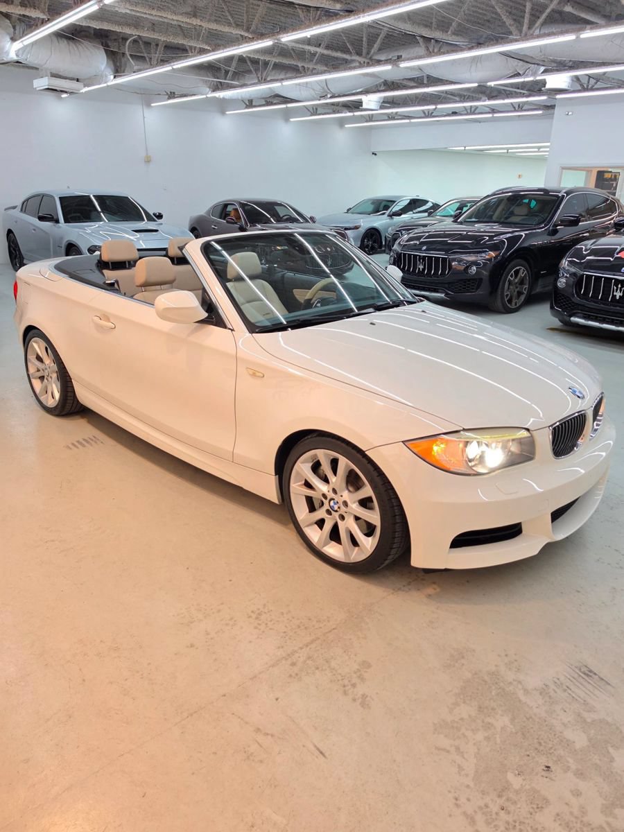 Used 2013 BMW 135i Convertible RWD image 19