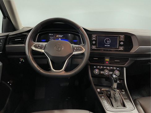 Used 2024 Volkswagen Jetta SE w/ Panoramic Sunroof Package FWD image 15